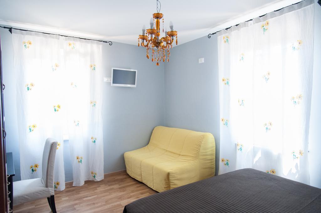 Agriturismo La Solagna Villa Montebello di Bertona Rom bilde