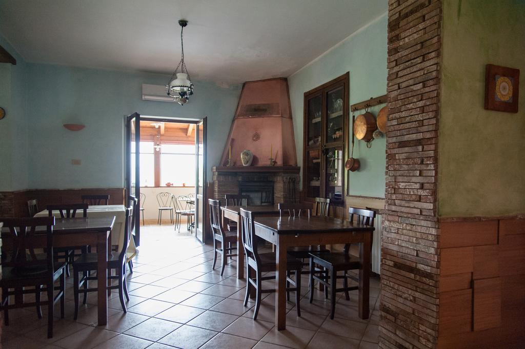 Agriturismo La Solagna Montebello di Bertona Eksteriør bilde