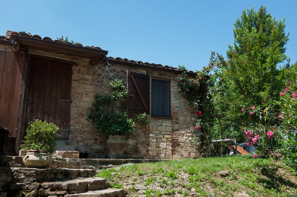Agriturismo La Solagna Villa Montebello di Bertona Eksteriør bilde